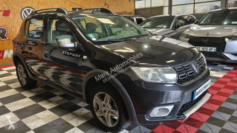 عربة نفعية Dacia SANDERO