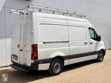 Fourgon Mercedes