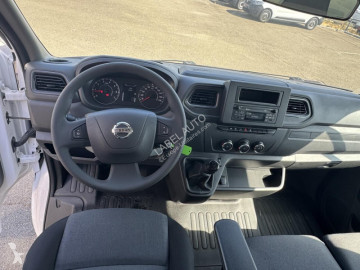 Carrinha comercial basculante Nissan novo