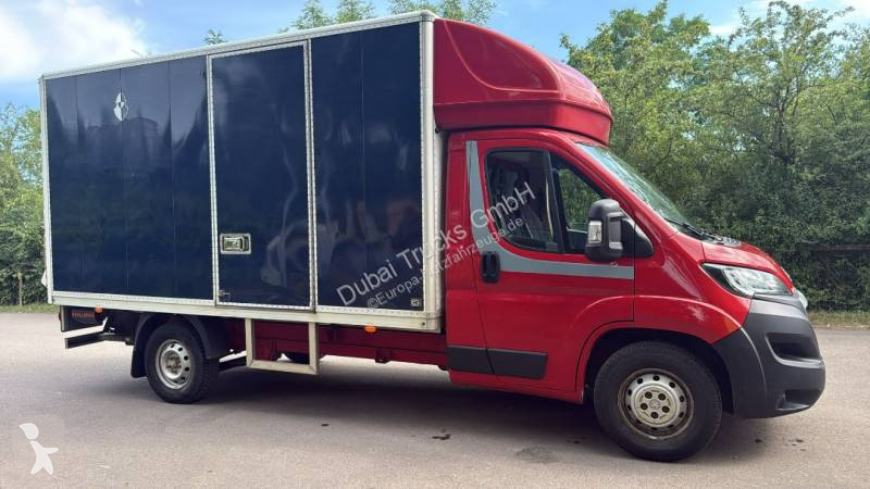 Samochód dostawczy Peugeot