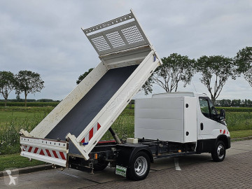 Utilitaire benne Iveco