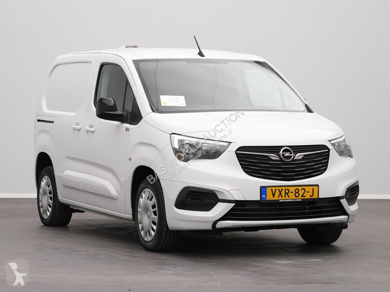 Лекотоварен автомобил Opel 110pk