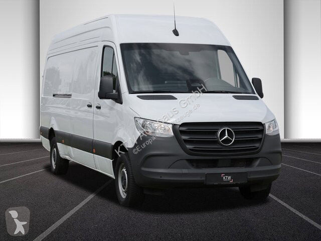 Véhicule utilitaire Mercedes Sprinter 317...