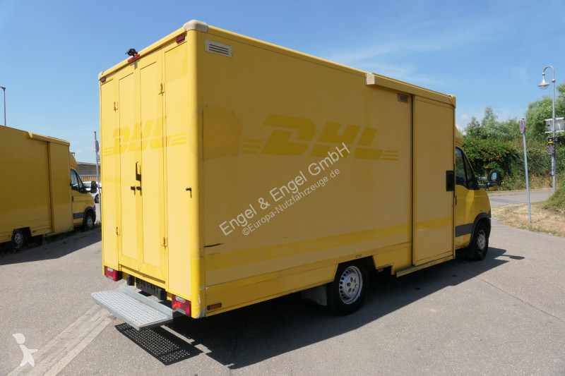 Véhicule utilitaire Iveco Daily 35 S11 C30C...