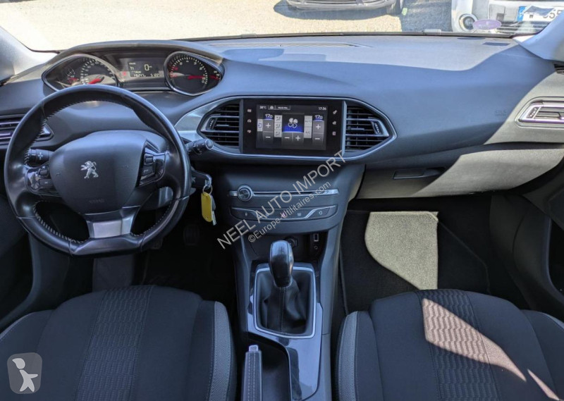 عربة نفعية Peugeot 308 SW STYLE 1.2I 110CH BVM5