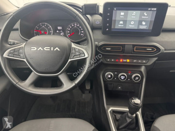 سيارة فاصل Dacia