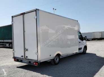 عربة نفعية مقفلة Renault