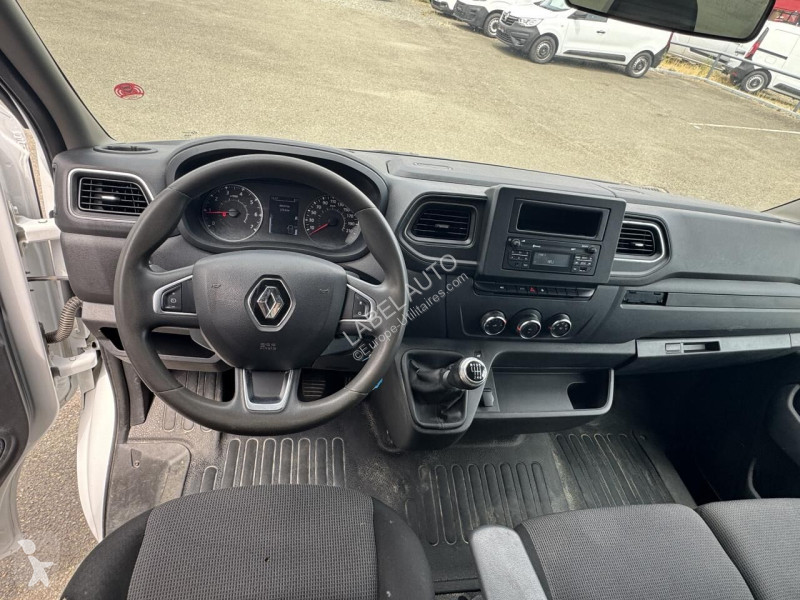 Véhicule utilitaire Renault 2.3