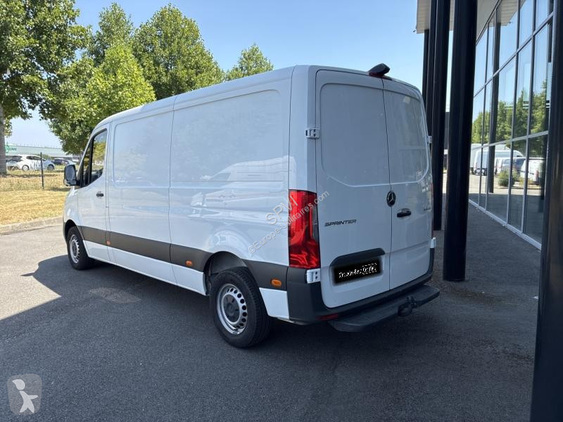 Véhicule utilitaire Mercedes Fg 215 CDI 39 3T0...
