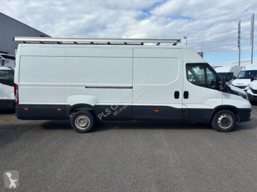 Fourgon long Iveco