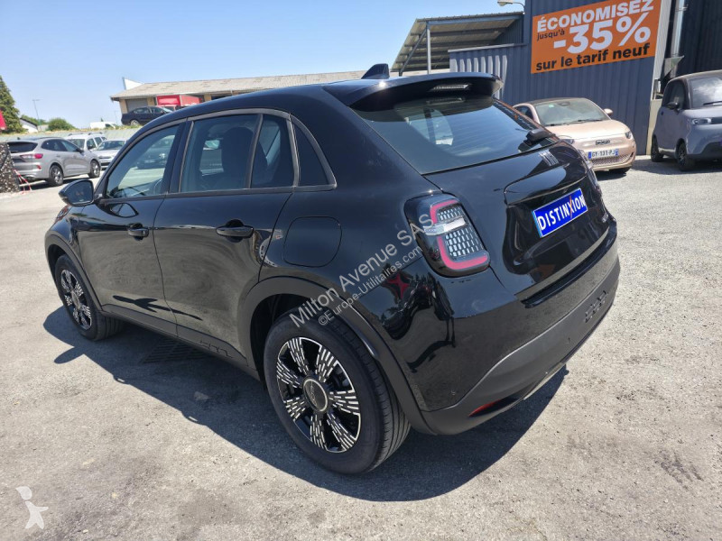 Samochód dostawczy Fiat FIAT 600 1.2 Hybrid -...