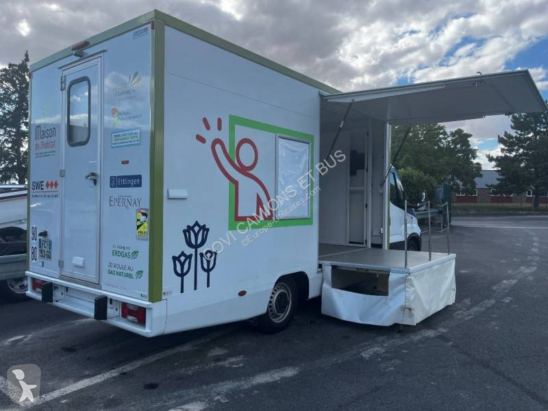 Лекотоварен автомобил Iveco