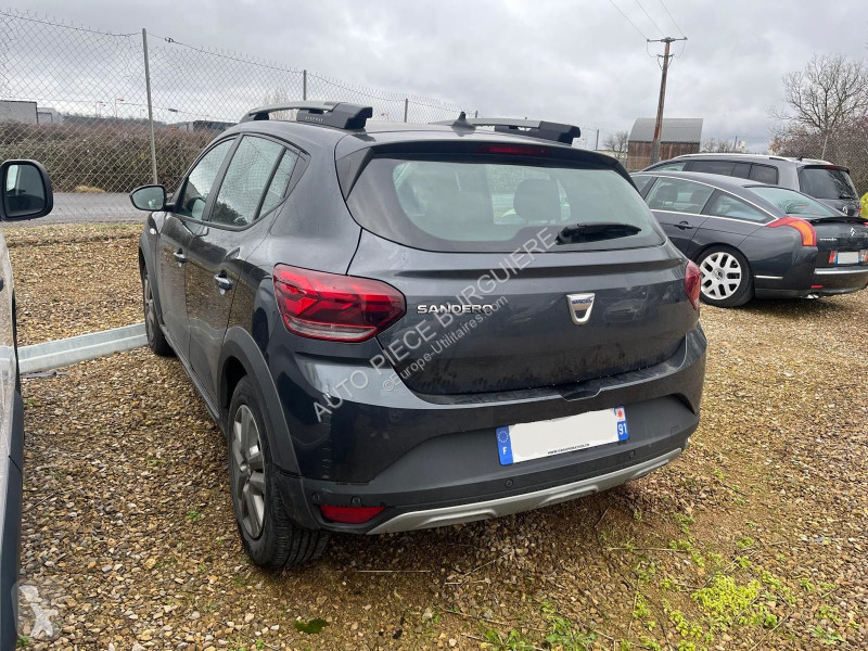 Samochód dostawczy Dacia III 1.0i TCe 90...