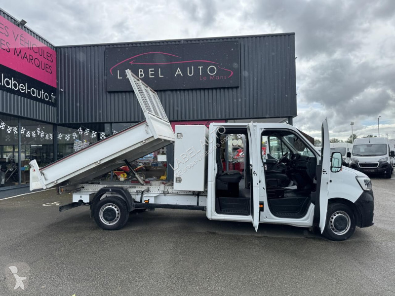 Véhicule utilitaire Renault 2.3