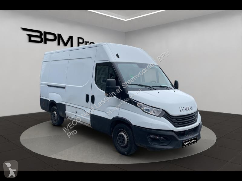 Véhicule utilitaire Iveco 35S Fg 35S14 V12 FOURGON