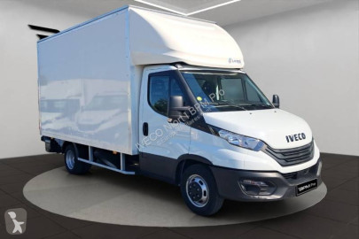 Dostawcza skrzynia o dużej pojemności Iveco