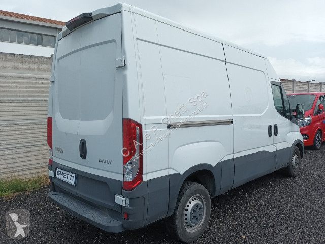 Furgoneta Iveco Daily 35S12