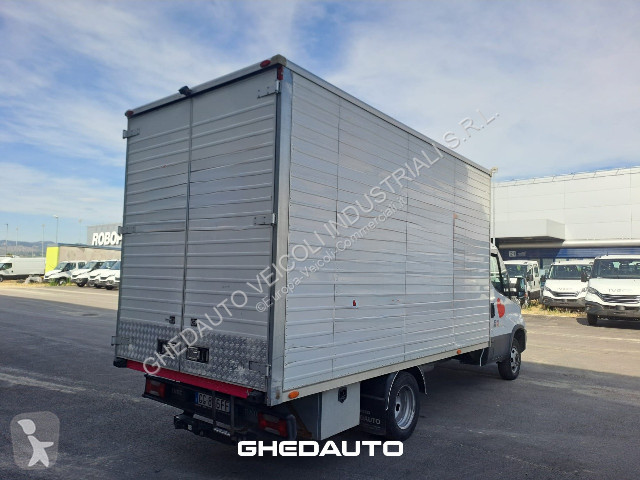 عربة نفعية Iveco Daily 35C16 - 35C16H
