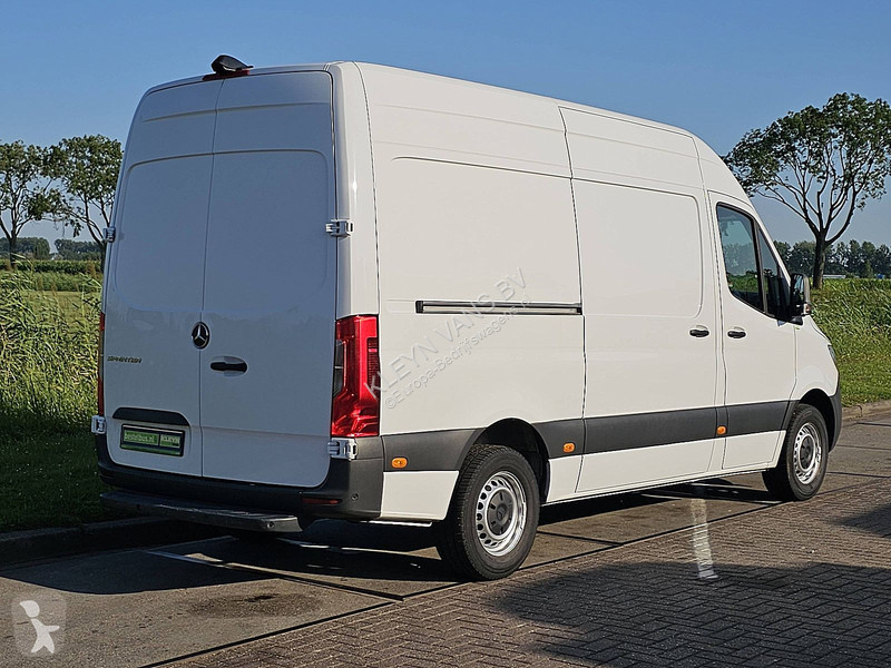عربة نفعية Mercedes 317 L2H2 RWD Automaat