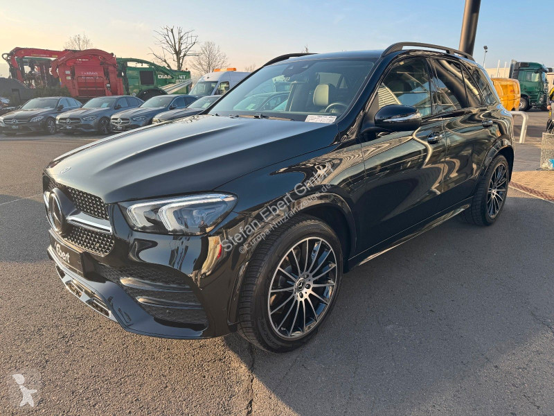 عربة نفعية Mercedes 300 d AMG...