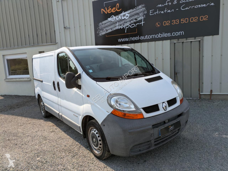Véhicule utilitaire Renault TRAFIC II L1H1 DCI...
