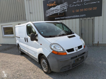 عربة نفعية مقفلة Renault