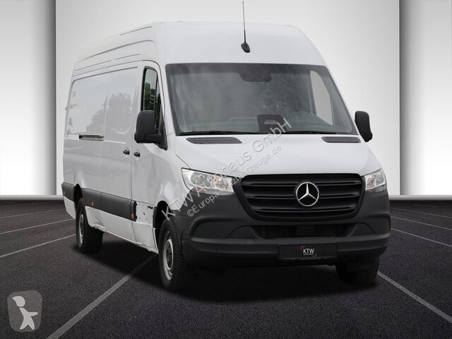 Véhicule utilitaire Mercedes Sprinter 317...