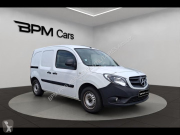 Furgon dostawczy Mercedes
