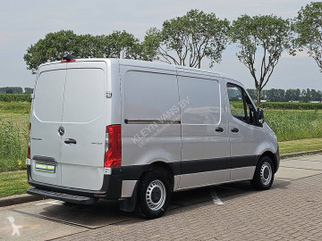 Fourgon long Mercedes
