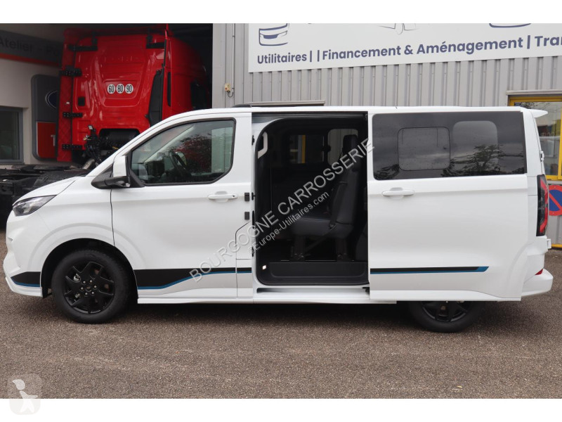 Véhicule utilitaire Ford