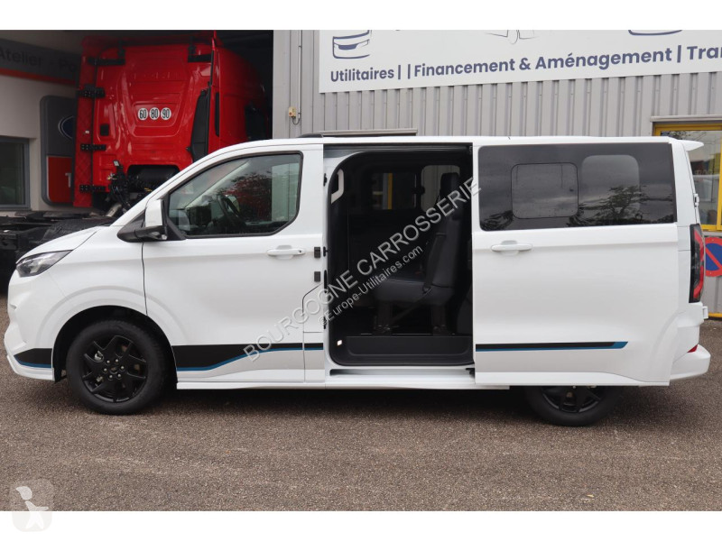 Véhicule utilitaire Ford TRANSIT CUSTOM 2.0...