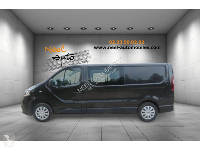 Véhicule utilitaire Renault TRAFIC DOUBLE...