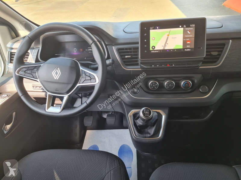Furgoneta Renault TRAFIC III COMBI 2.0 BLUE DCI...
