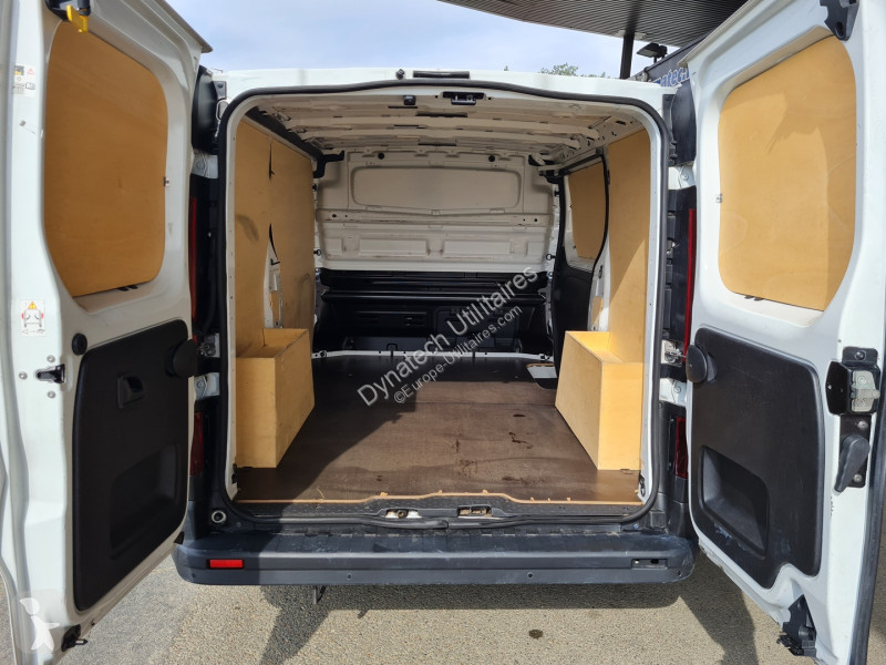 Véhicule utilitaire Renault TRAFIC III FG L1H1...