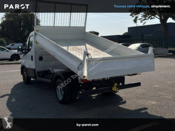 Utilitaire benne standard Iveco