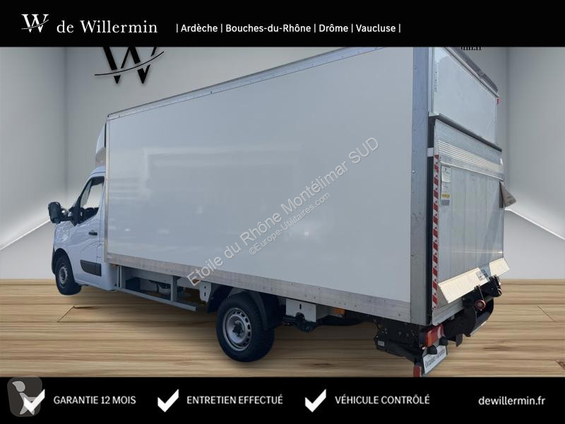 Véhicule utilitaire Renault III fourgon caisse...