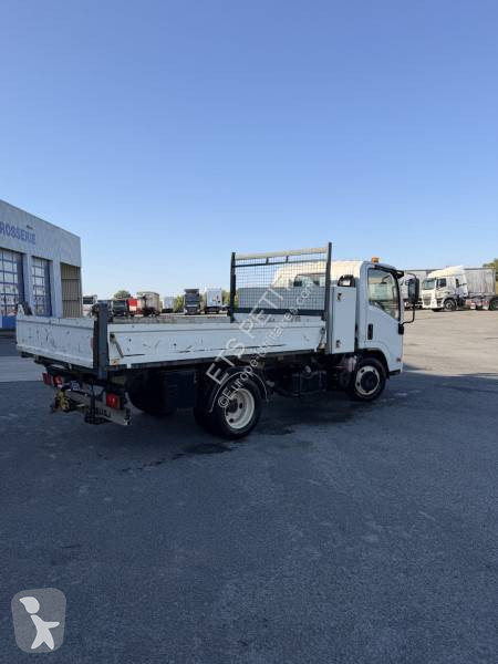 Véhicule utilitaire Isuzu
