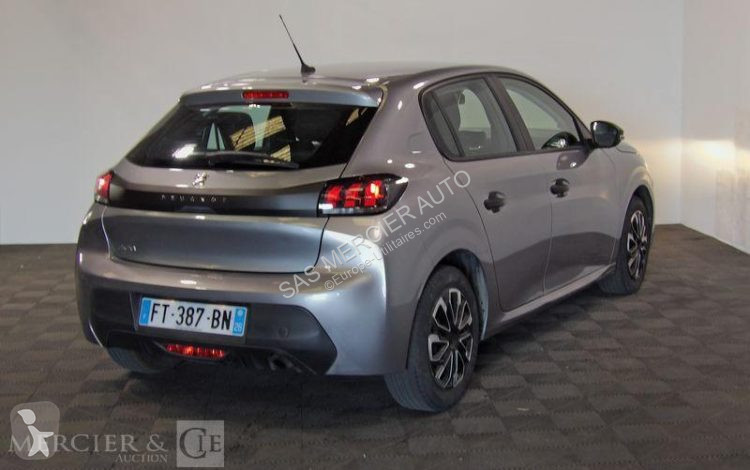 عربة نفعية Peugeot