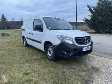 Fourgon Mercedes