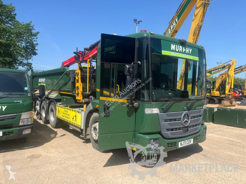 Bedrijfswagen Mercedes ECONIC 3235