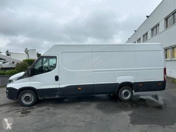 Fourgon long Iveco