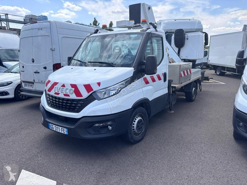 Užitkové vozidlo Iveco CCb 35S14 Nacelle 16...
