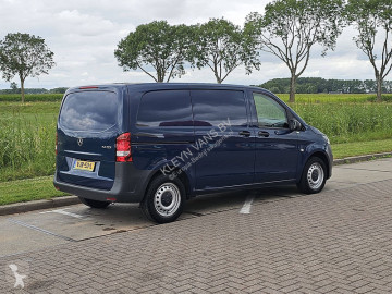 Fourgon utilitaire Mercedes