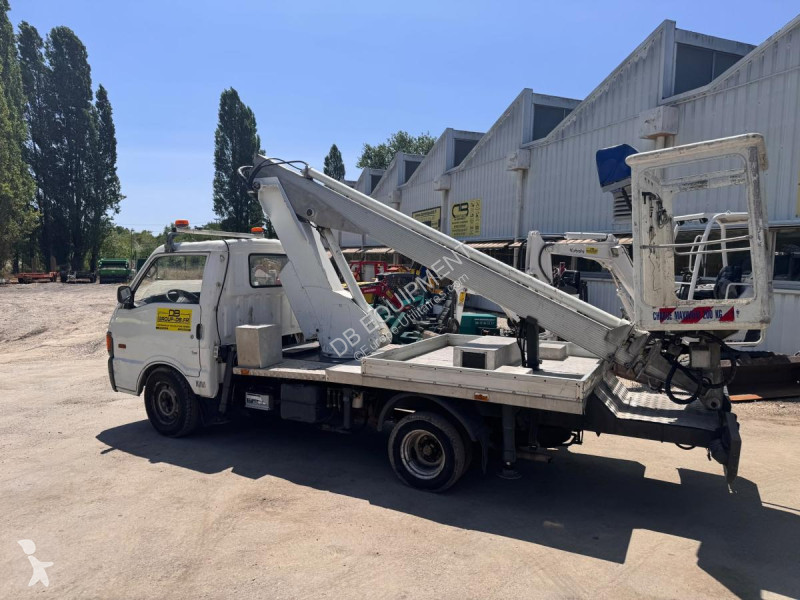 Nyttofordon Mazda Camion nacelle 14m