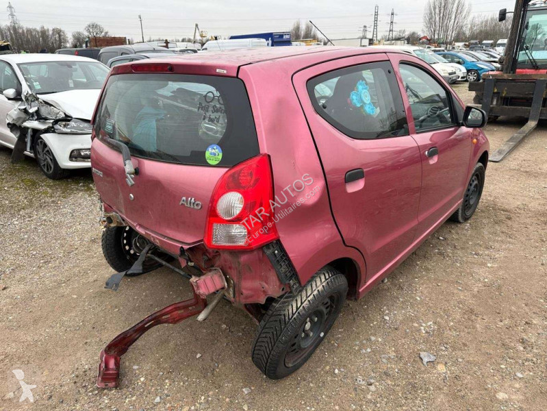 Véhicule utilitaire Suzuki