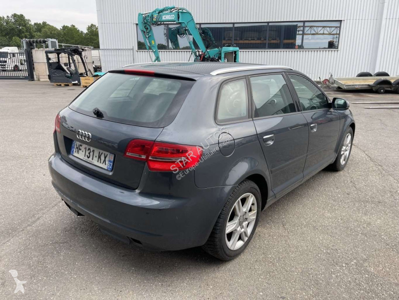 عربة نفعية Audi
