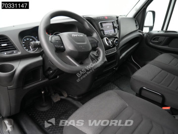 عربة نفعية مقفلة Iveco