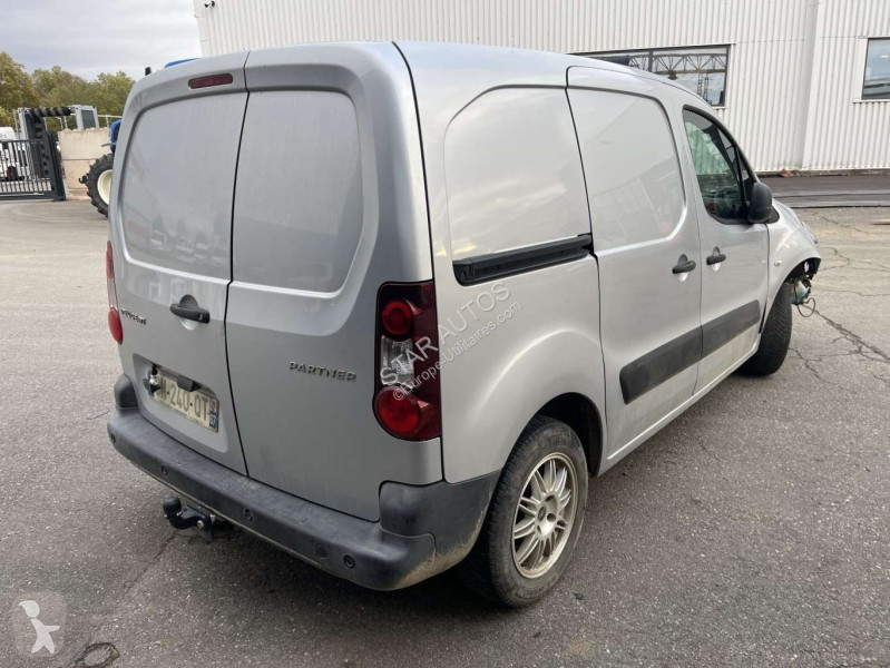 عربة نفعية Peugeot