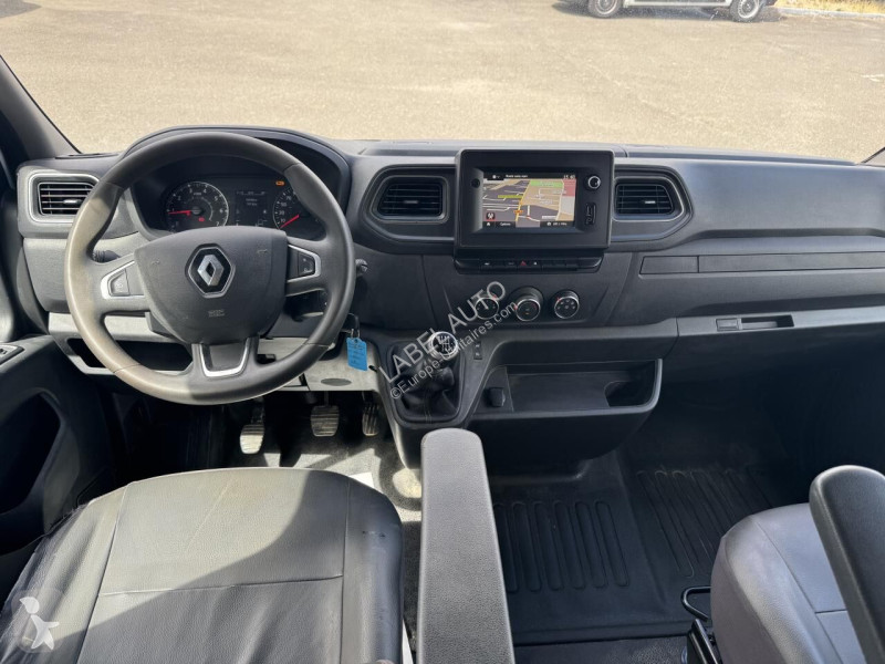 Véhicule utilitaire Renault 2.3