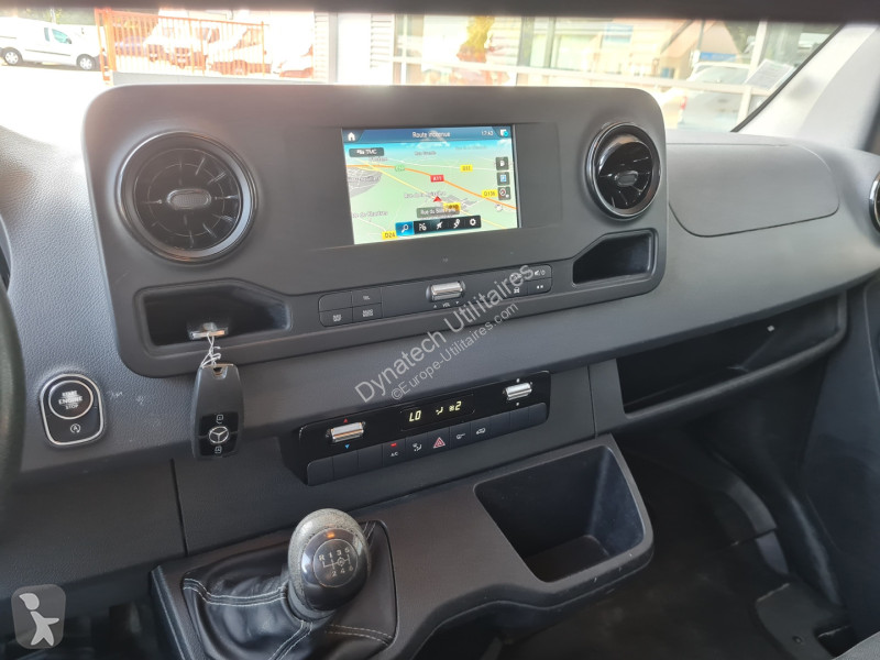 Véhicule utilitaire Mercedes SPRINTER FG 214...